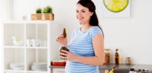Защо по време на бременност ти се яде солено?